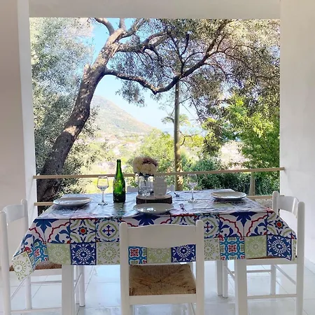 Il Giardino - Peaceful Atmosphere And Free Parking - *